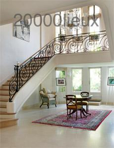 2562799PHOTO